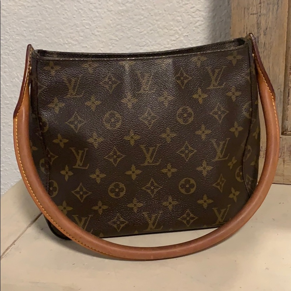 Louis Vuitton monogram looping shoulder bag